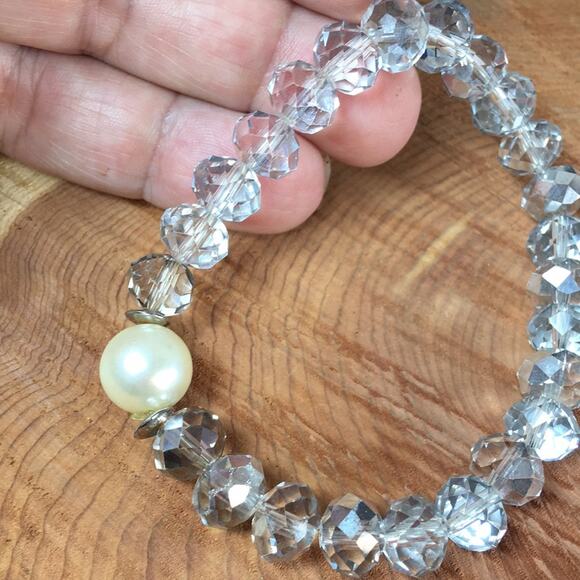 4 Stretch Bracelets in Various Styles Crystal, Animal Print, Bling‎ - Picture 8 of 13